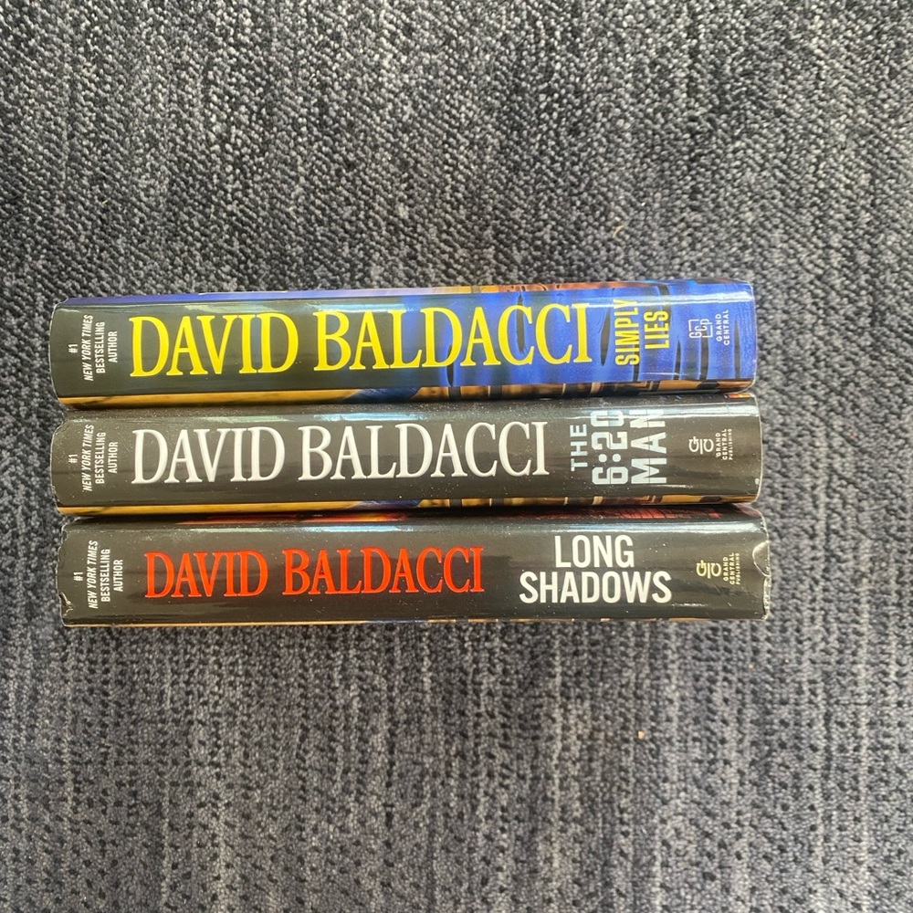 ⭐️David Baldacci mystery novels⭐️3 mysteries  from a NYT best selling author